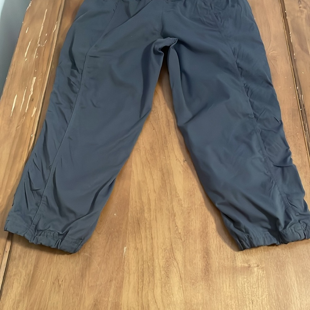 The North Face Nylon Capris Size Medium - Picture 10 of 14